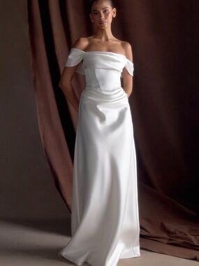 Luna Meshki White Strapless Off-Shoulder Evening Gown satin